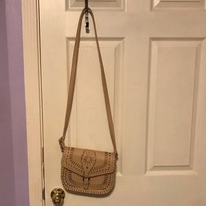 tan colored crossbody purse